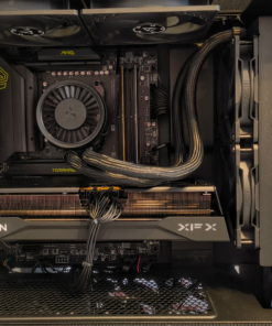 NZXT NO RGB Gaming PC mit Ryzen 7 9800X3D und RX 9070XT 16GB