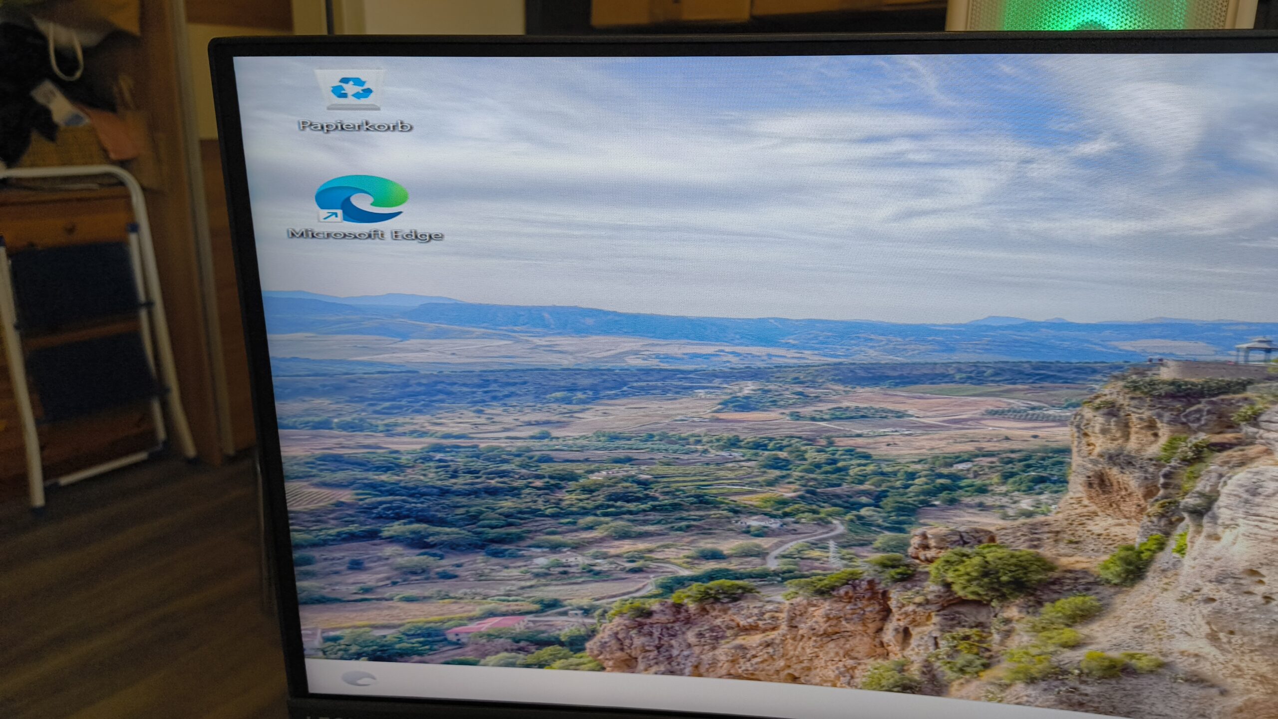 Lenovo Legion R45w-30 – 44,5" Curved Gaming Monitor